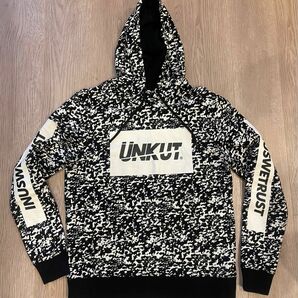 UNKUT パーカー　S メンズ