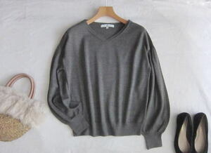 ◆アンタイトル　UNTITLED　美品　グレー　袖ふんわり　セーター　カットソー