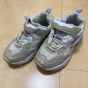 ファラ　fila スニーカー　シューズ　靴　女の子　レディース　キッズ　ベージュ　ホワイト