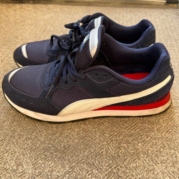 プーマ　スニーカー　　　　　　　　　　　　　　　　　　　　　　　　　　Puma Vista 27.5㎝