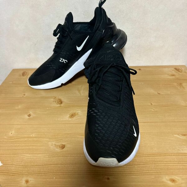 NIKE エアマックス270