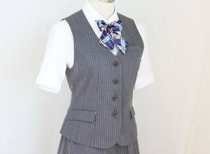 11号 イスト SUNPEX IST グレー 事務 中古◆ OL制服 / 事務服 ◆ ベスト, スカート 上下セット, 中古ブラウス , 新品リボンのオマケ付