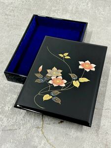 SNT113 木製 漆器 漆芸 小箱 文箱　工芸品　新品未使用　絵　花柄