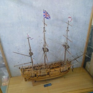 ★完成品★ 木製帆船模型 エンデバー ENDEAVOUR 94×39×88.2㎝ ケース付 イギリス小型帆船 模型
