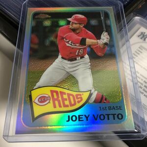 2021 Topps Series 2 Joey Votto 1965 Redux Chrome Refractor #15 - Cincinnati Reds.