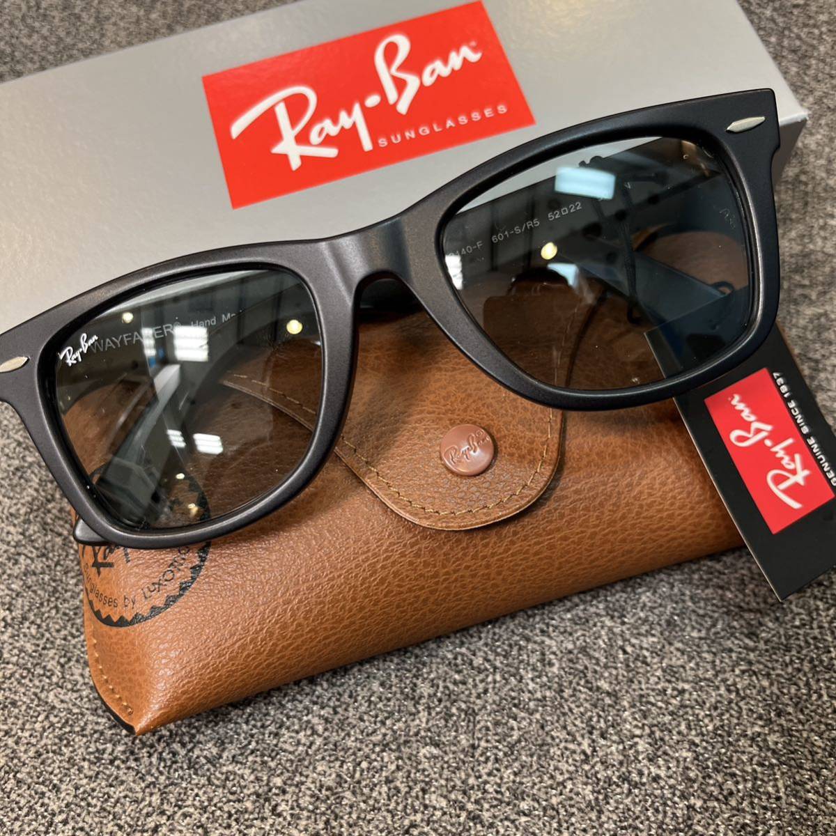 正規品RayBan レイバン ウェイファーラー WAYFARER RB2140F 601/SR5 52