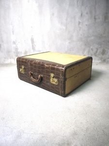 ビンテージ ROYAL CHICAGO社製スーツケース アンティーク インテリア アメリカ 希少 年代物 ディスプレイ 店舗什器 鞄 カバン