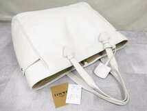 ●超美品●LOEWE ロエベ●ヘリテージ ロゴ型押し●カーフ レザー 本革●トート バッグ●オフホワイト●G金具●腕掛け●A4 書類●Js41043_画像4