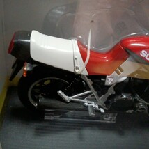 ● アオシマ「1/12 GSX1100S 」KATANA 　赤／銀 ミニカー 完成品バイク　SUZUKI　ダイキャスト　_画像4
