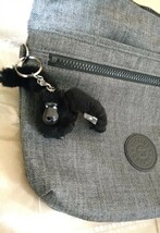 キプリング　 ショルダーバッグ　Kipling　バック　バッグ　コットングレー　グレー　デニム　チャーム付　monkey　ゴリラ_画像3