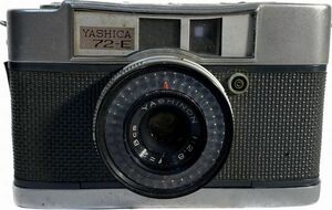 YASHICA 72 - E ヤシカ フィルムカメラ　(SZT368)