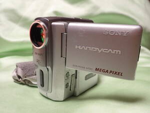 SONY ソニー DCR-PC109 デジタルビデオカメラレコーダー ハンディカム ナイトショット機