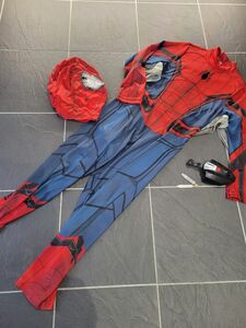 キッズ ディズニーストア 購入 Disney スパイダーマン 仮装 ダーツガン MARVEL 128cm 子供 ハロウィン 衣装