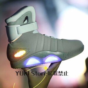 稀少美品★未来の靴 スニーカー シューズ 黒 LED点灯 レプリカ 2色