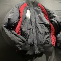 新品 NIKE JORDAN MA-1 JACKET Lsize リバーシブル ナイキ ジョーダン エムエー1 ジャケット 黒 赤 中綿 ダウン スタジャン 保温 ウーブン_画像9