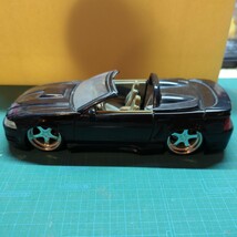 ジェイダトイズ☆JADA TOYS☆1/24☆2002 FORD MUSTANG☆フォード マスタング オープンカー☆ミニカー☆アメリカン雑貨_画像2