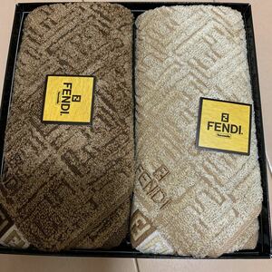 FENDI フェンディ タオルハンカチ シルク&コットン ズッカ柄