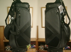 ☆未使用　ＤＥＳＣＥＮＴＥ　デサント　アクティブ・モデル　合繊素材　グレー黒　収納式　スタンドバッグ
