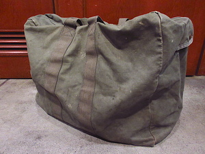 ビンテージ80's●ミリタリーステンシル入りフライヤーズキットバッグ●231018c10-bag-bstn 1980s軍物USA米軍ボストンバッグ