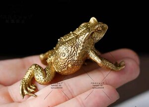 新品 純銅の小さなヒキガエル 個性的な茶寵置物 真鍮のカエル