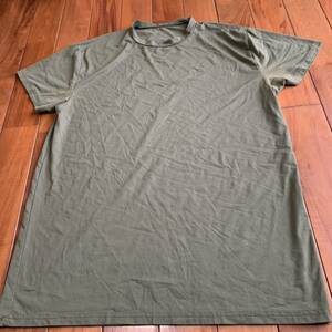 沖縄 米軍放出品　アンダーシャツ Tシャツ トレーニング　ランニング　OD LARGE (管理番号AB206)