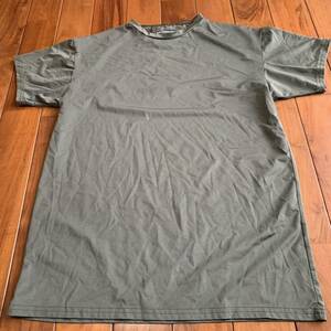 沖縄 米軍放出品　Dryons アンダーシャツ Tシャツ トレーニング　ランニング　OD MEIDUM (管理番号AB207)