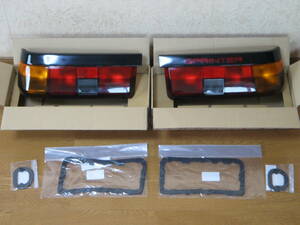 AE86　トレノ　前期　テールランプ　左右セット　純正　新品　TRUENO 　レビン　LEVIN