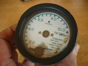 トラスト　グレッディ　電子式　油圧計　60パイ　ジャンク　部品取り　送料５２０円