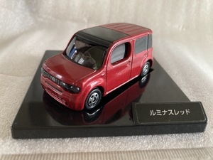 日産　キューブＺ１２　cube　タカラトミー　ルミナスレッド　非売品　ミニカー　台座付き