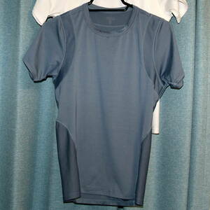送料185円 UNIQLO BODY TECH ドライコンプレッションTシャツ メンズSサイズ 白・グレー 2枚セット 補正 ボディテック 洗濯済 ユニクロ
