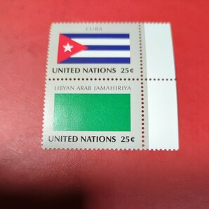 国連切手国旗シリーズより「キューバとリビア」 未使用  1980年代  2種の画像1