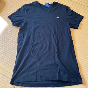 adidas 【美品】　Tシャツ　アディダス　半袖Tシャツ VネックTシャツ ブラック　古着　ストリート