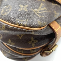 LOUIS VUITTON ルイヴィトン M42256 ソミュール30 モノグラム ショルダーバッグ ブラウン ベルト開閉 斜め掛けかばん 廃盤品 管理HS34155_画像5