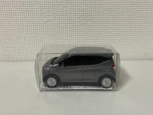 ディーラー特注 1/64 三菱 ekチタニウムグレーメタリック MITSUBISHI ekX プルバックカー カラーサンプル LEDライト