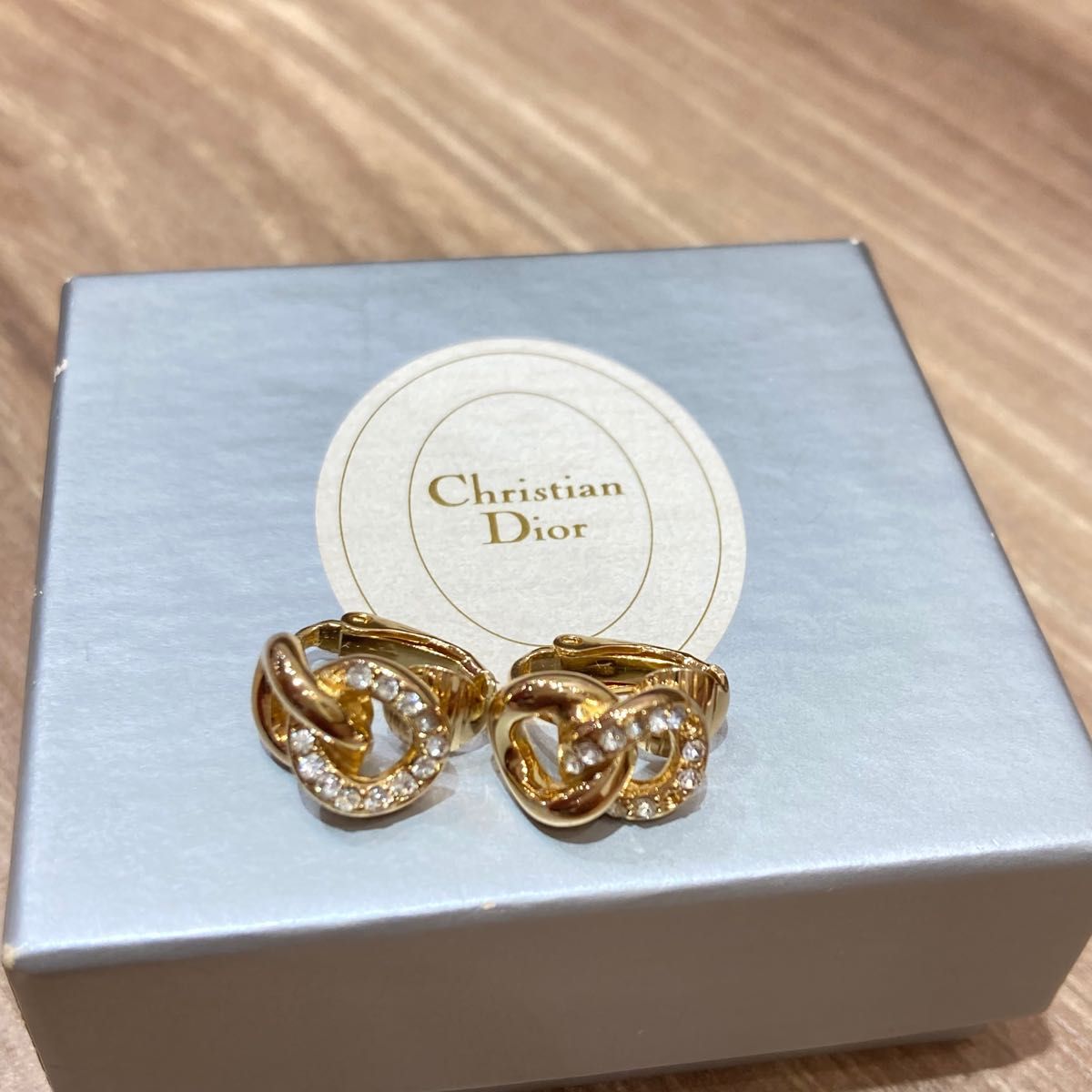 箱あり 超美品 『 Christian Dior ディオール ロゴ ピアス 』ゴールド