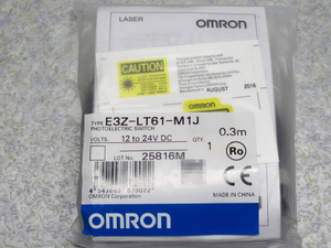 OMRON オムロン レーザタイプ小型アンプ内蔵型光電センサ E3Z-LT61-M1J 0.3M 【未使用】 管理5K1005K-YP15