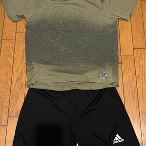 アディダス　adidas ショートパンツ　Tシャツ　上下セット