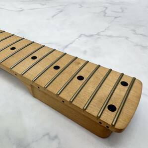 未使用 warmoth ネック 未塗装 模様 ギター ワーモス FENDER フェンダーの画像3