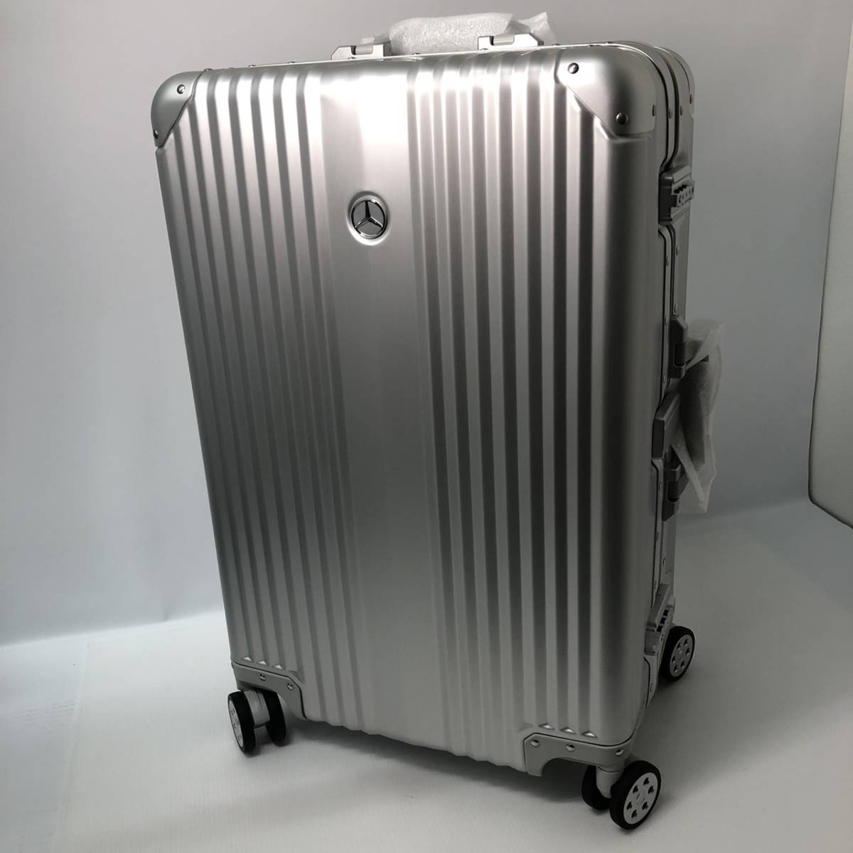 新品・未使用】メルセデスベンツ スーツケース 非売品 メンズ レディース-