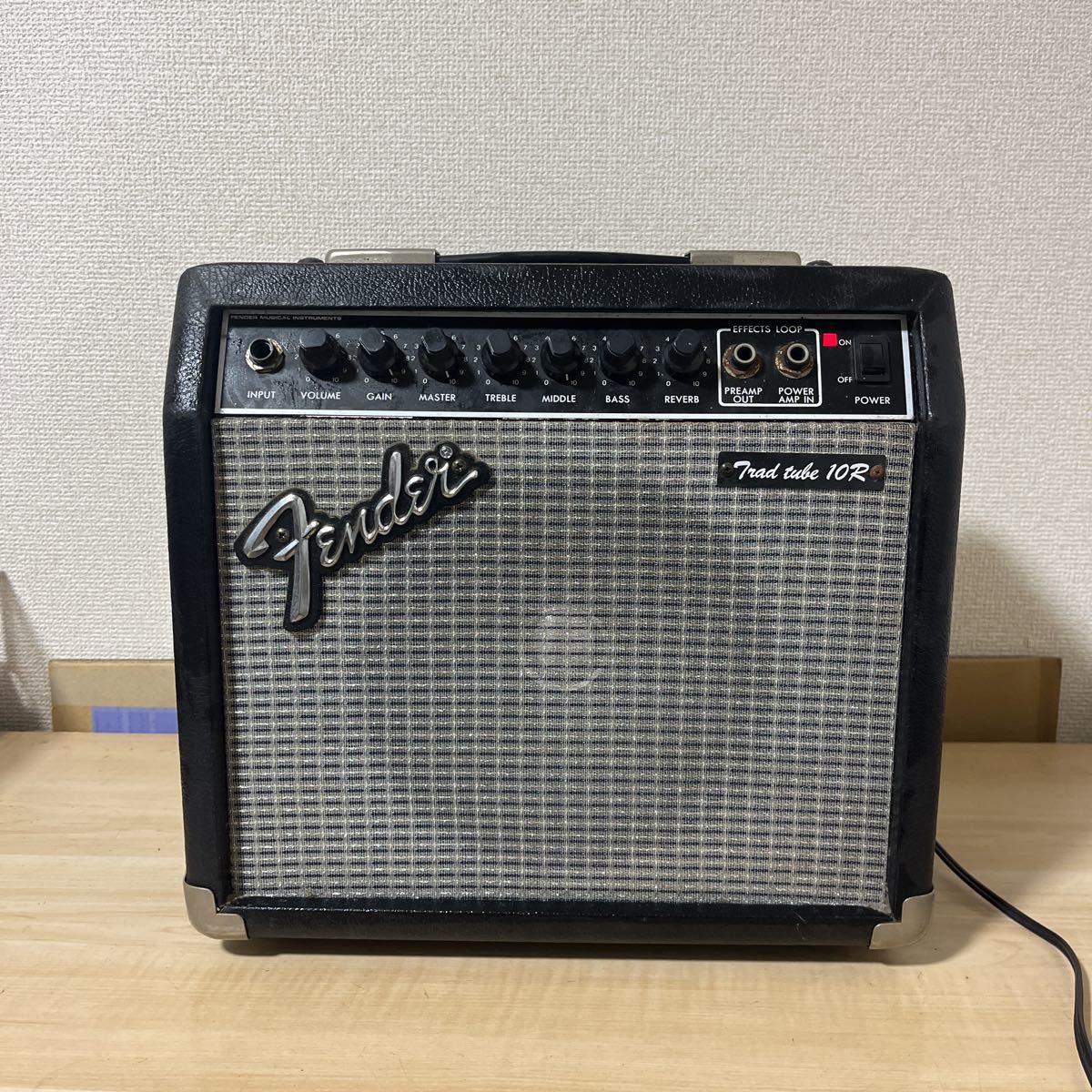 Yahoo!オークション -「fender trad tube 10r」の落札相場・落札価格