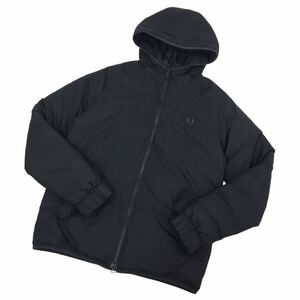 D484 FRED PERRY フレッドペリー 長袖 ジップアップ 中綿 ジャケット 上着 羽織り トップス ブラック メンズ M