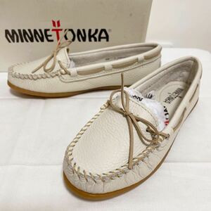 和72★箱付き MINNETONKA ミネトンカ モカシン スリッポン シューズ レザー 6 23 レディース ホワイト