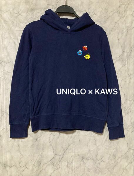 美品　UNIQLO × KAWS セサミストリート 長袖スウェットパーカー プルパーカー コラボ　Sサイズ