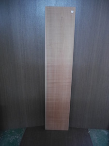 9120321 ケヤキ■1m59.7cm×33.5cm×厚2.2cm☆無垢板１枚板 木材 板 DIY 板材 天板 棚板 テーブル 看板 花台など種類豊富！