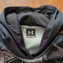 UNDER ARMOUR アンダーアーマー パーカー 裏起毛　サイズYLG_画像3