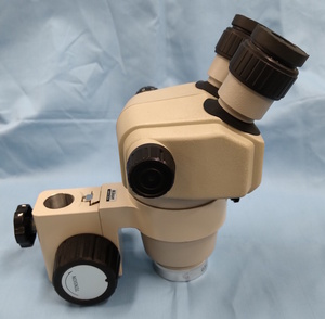 NIKON ニコン ズーム式実体顕微鏡 SMZ1 ESD フォーカスマウント C-FMA (SMZ用) 補助対物レンズ x0.5 付き 