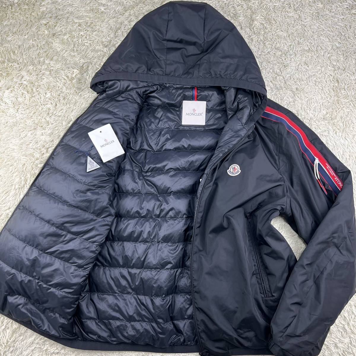 が大特価！ モンクレール『天下の大将軍』MONCLER 秋冬 グリーン 極暖