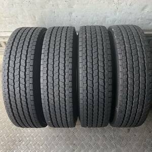 バリ山　YOKOHAMA ヨコハマ　IG91 195/80R15 107/105L LT スタッドレス　タイヤ　2017年製　15インチ