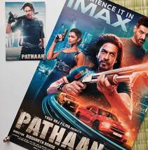 【美品】『インド映画「PATHAAN／パターン」入場者特典　オリジナル　ポストカード＆ミニポスター　』_画像1