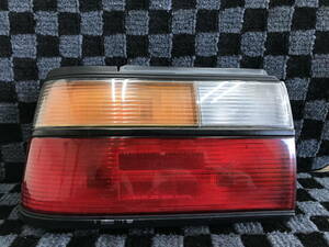 □□2310-118 スタート即決！トヨタ カローラ AE91 テールランプ 左 KOITO 12-327 L KOITO 33-09603 L 中古品！